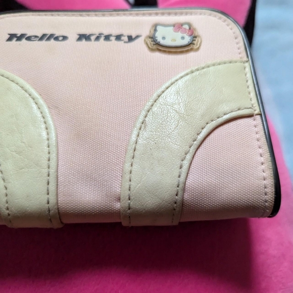 Hello kitty wallet - Picture 3 of 3
